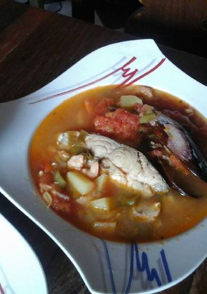 Una foto de Caldereta de pescado en olla de barro