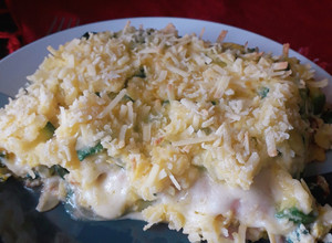 Una foto de Soufflé de zapallitos relleno de jamón y queso