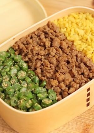 Foto resep Nasi Ayam Tori Soboro Devina Hermawan