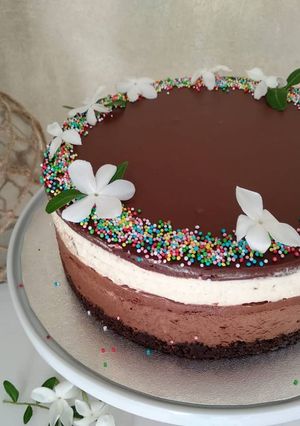 Una foto de Tarta mousse de chocolate y vainilla
