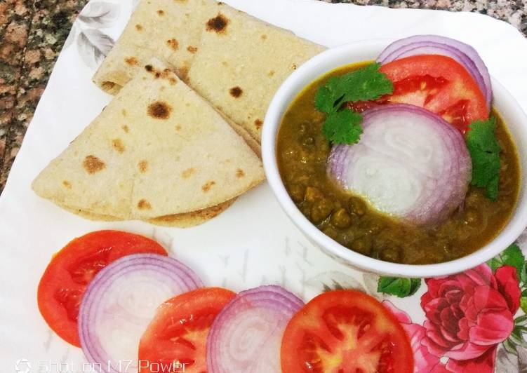 Green gram with low spices and  whole wheat flour chapati