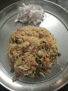 திண்டுக்கல் வெஜ் பிரியாணி(veg biryani recipe in tamil) செய்முறை முக்கிய புகைப்படம்