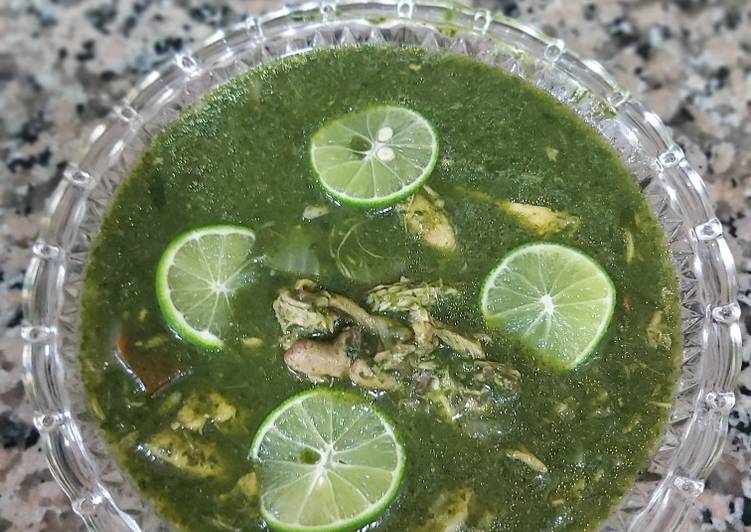 ملوخية بالدجاج