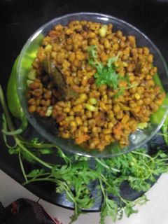 મસાલેદાર મગ (Masaledar Moong Recipe In Gujarati) રેસીપી મુખ્ય ફોટો