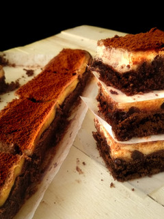Una foto de Tiramisú+brownie+cheesecake, tres en uno {dulce vegano y sin gluten}