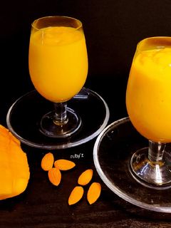 ম্যাঙ্গো মিল্ক শেক (Mango Milkshake recipe in Bengali) রেসিপির প্রধান ছবি