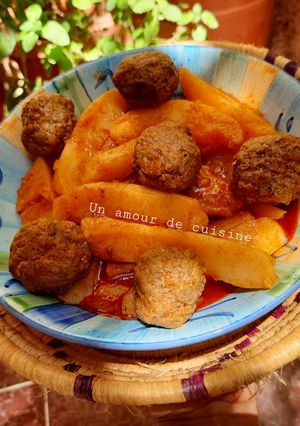 A picture of Potato Stew with Meatballs 🌶.
