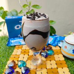 A picture of Oreo Shake 🧋.
