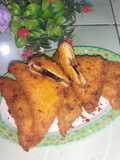 Roti Tawar Goreng Isi Pisang Cokelat Keju