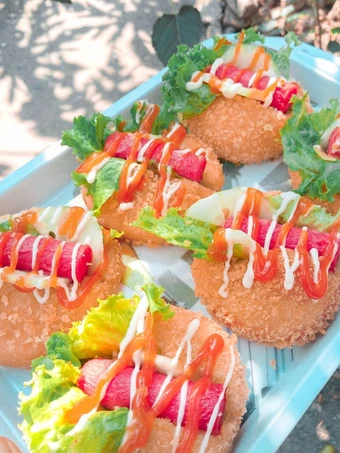 Cara Mudah Membuat Resep Donat crispy sosis mayo yang Lezat Anti Ribet, Uenak Banget