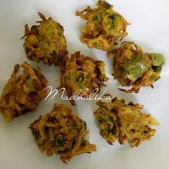 A picture of Onion spinach 🍀pakore.