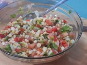 Una foto de pebre de morrón