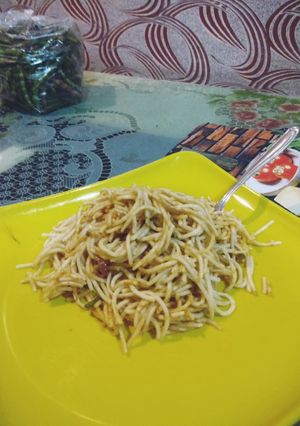 A picture of Veg Chowmein.