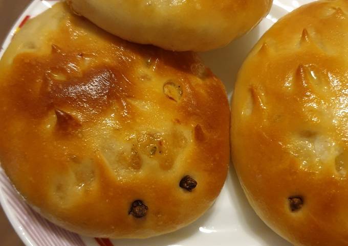 Simple Way to Prepare Homemade Stuffed Hedgehog Buns