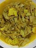Gulai nangka muda tahu (tewel)