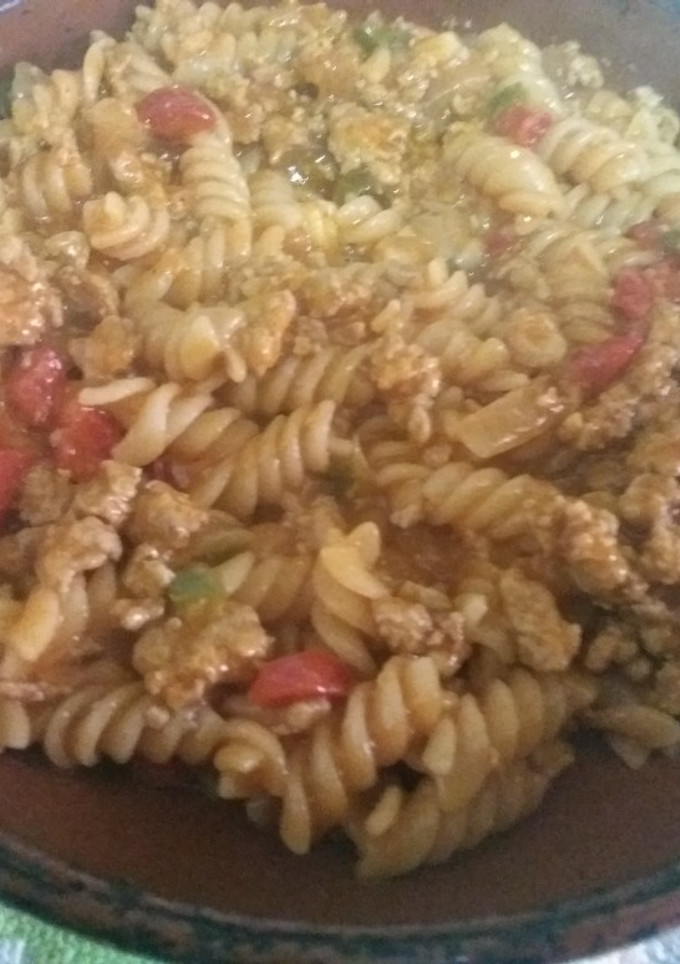 Una foto de Pasta con carne mixta picada
