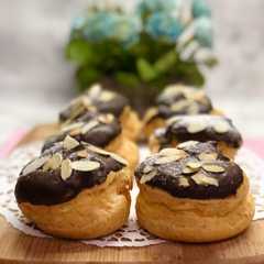 รูปของ SOES Vla Vanila dan Coklat