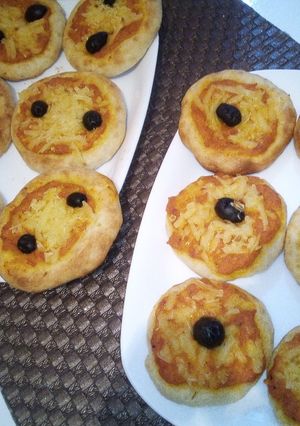 صورة لوصفة ميني بيتزا Mini pizza 🥰❤️
