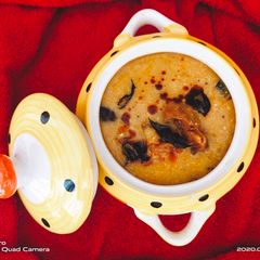 A picture of Kadhi pakoda.