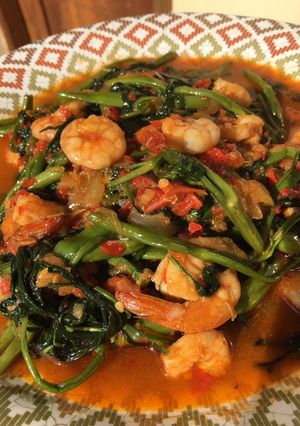 Foto resep Tumis Kangkung Udang Kuah Merah Spesial Ala Sifa Kitchen
