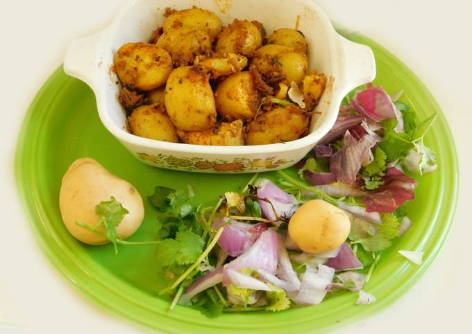 Spicy Roasted Baby Potatoes Recipe by Lakshmi Sridharan Ph D - Cookpad