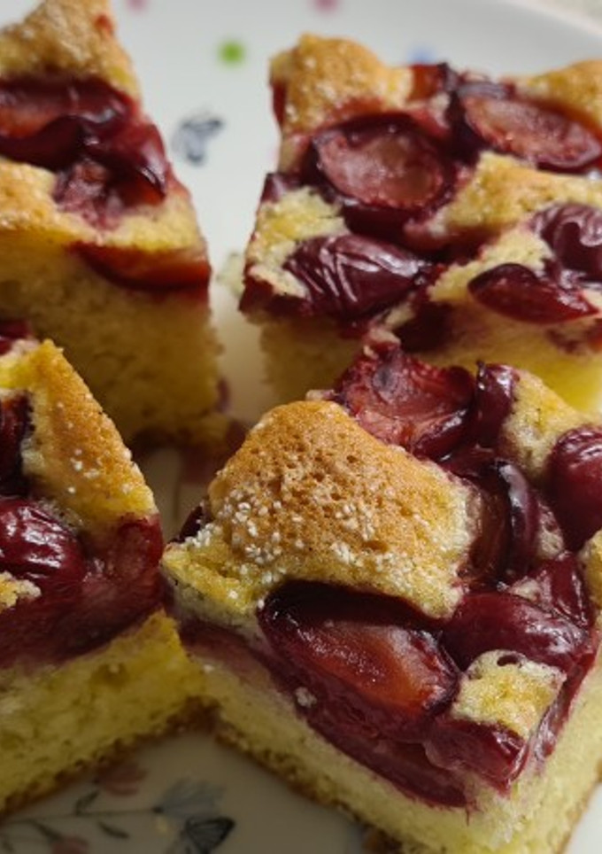 Meggyes pite recept fotója