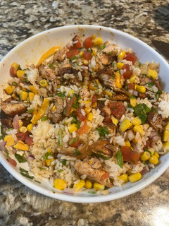A picture of Chipotle burrito bowl.