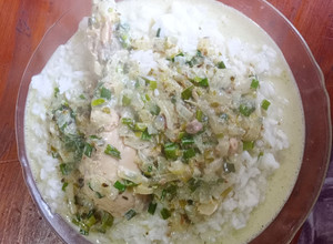 Una foto de Pollo al Verdeo