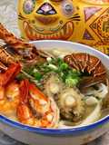 Deluxe Seafood Knife-Cut Noodles