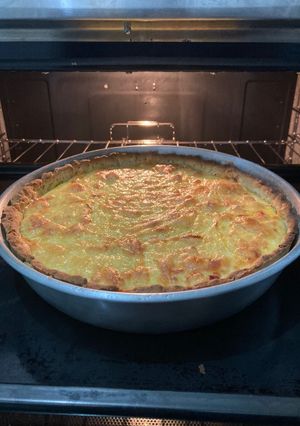 Una foto de Quiche pollo, Cebolla y pimentón morrón