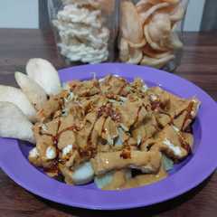 A picture of Kupat Tahu Bandung.