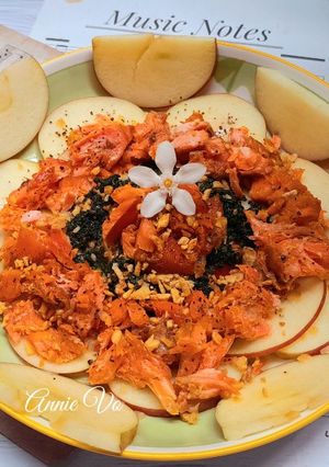 Hình của món Salad cá hồi rong biển.