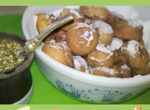 Una foto de Buñuelos dulces para el mate, súper económicos y muy fáciles