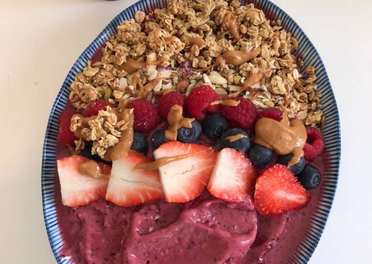Berry Smoothie Bowl Berry Smoothie Bowl
