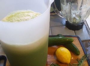 Una foto de Agua fresca de Pipicha