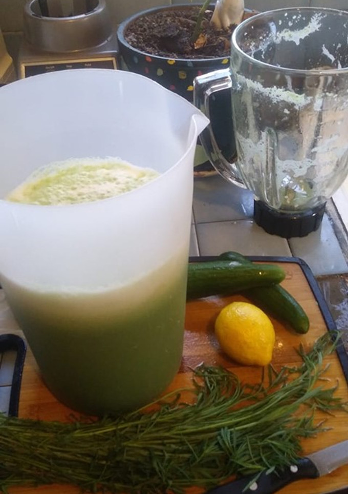 Una foto de Agua fresca de Pipicha