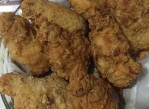Una foto de Pollo frito al estilo KFC