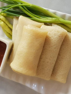 A picture of Chicken Bambooshoot Spring Roll (Lumpia).