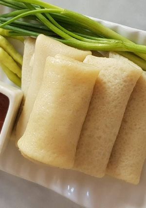 A picture of Chicken Bambooshoot Spring Roll (Lumpia).