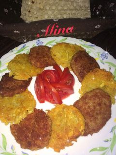 عکسی از دستور کتلت گوشت و رُستی سیب زمینی