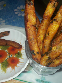 आलू के कुरकुरे फिंगर्स (Aloo ke kurkure fingers recipe in hindi) रेसिपी मुख्य फोटो