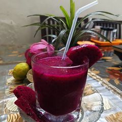 A picture of Dragon fruit juice.
