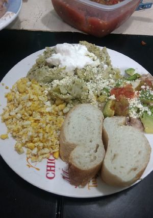 Una foto de Chilaquiles verdes