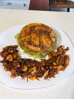 عکسی از دستور سبزی پلو با خوراک ميگو🦐