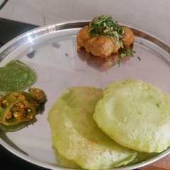 Koraishutir Kochuri (Peas Kachori) with Aloo Dum-レシピのメイン写真