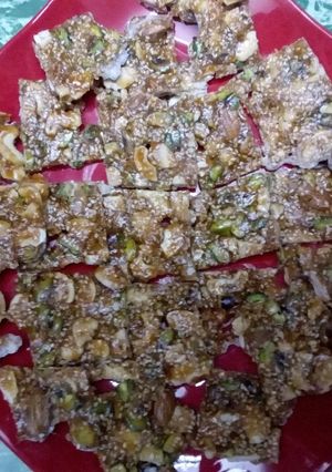 A picture of Dry fruit chikki.