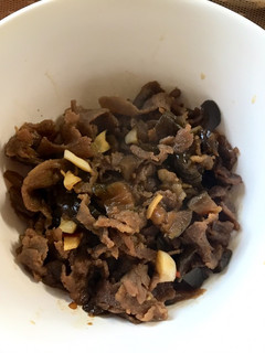👩🏻🍳牛肉片炒脆瓜-3分鐘 的食譜成品照片