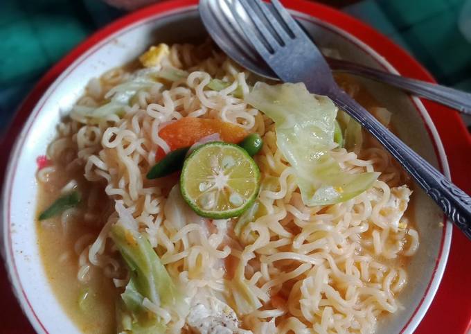 19 #Mie kuah kari ayam rasa jeruk limau