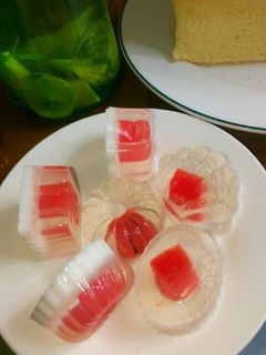 Hình của món Thạch dừa nhân dưa hấu.