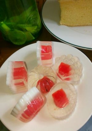 Hình của món Thạch dừa nhân dưa hấu.